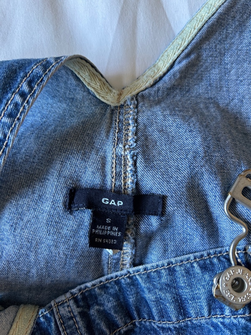 Gap Vintage Denim Jean Shorts Overalls Classic Size Small - Picture 7 of 8